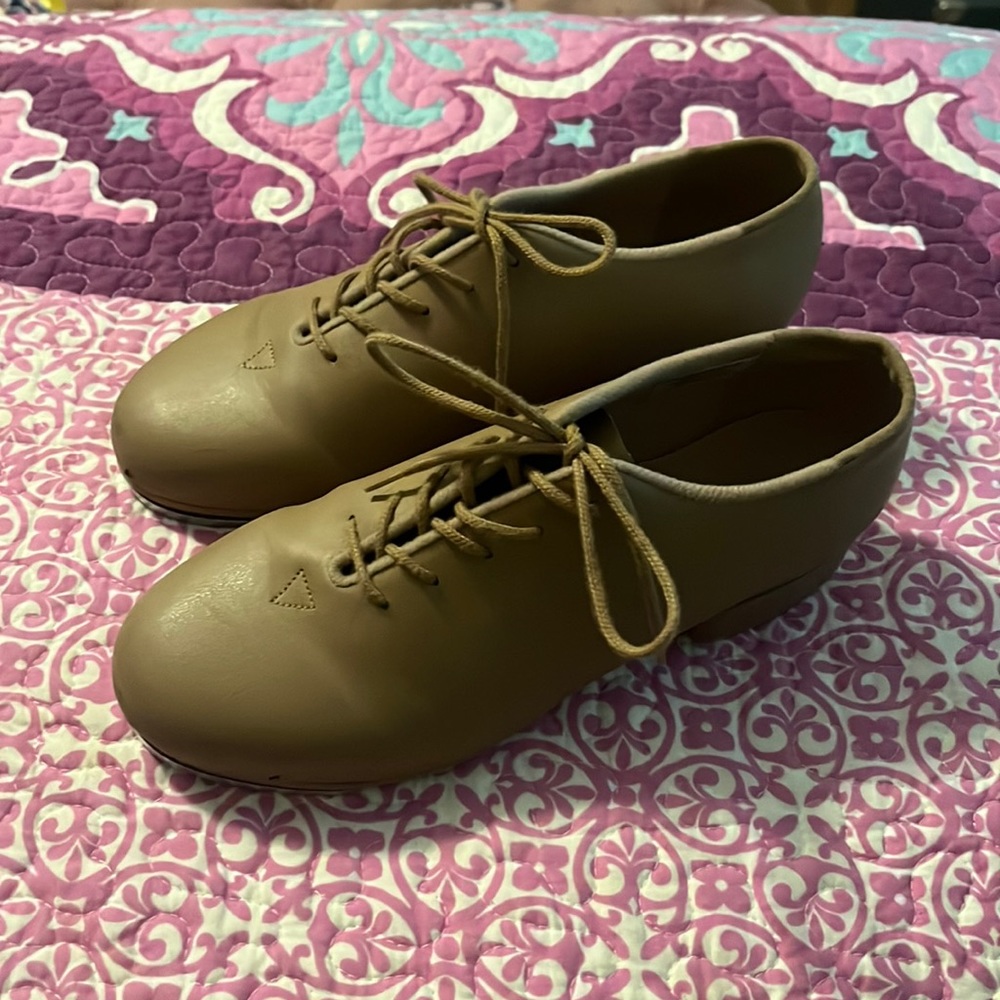 Tan tap shoes